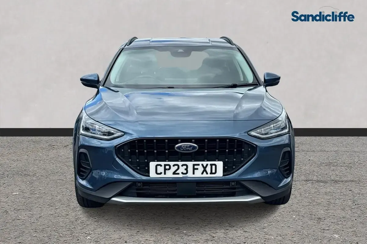 Used Ford Focus Active X 155 HP (114 kW) 2023 Blue Estate