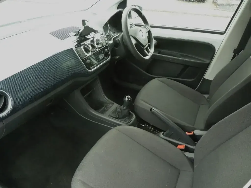 Second-hand VW up! Black Edition 65 CP (47 kW) 2021 Alb Hatchback