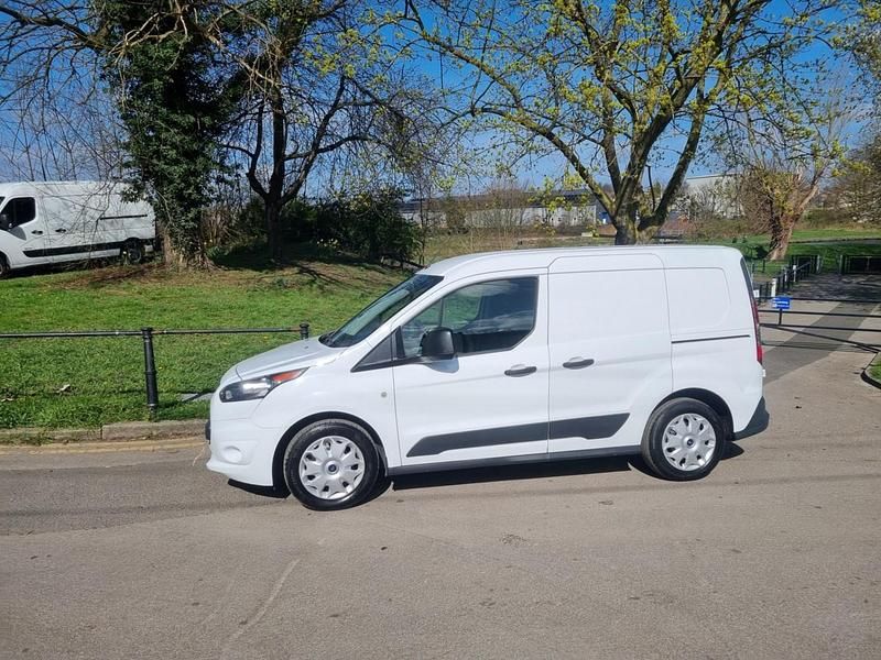 Used Ford Transit Connect Trend 100 HP (73 kW) 2017 White MPV