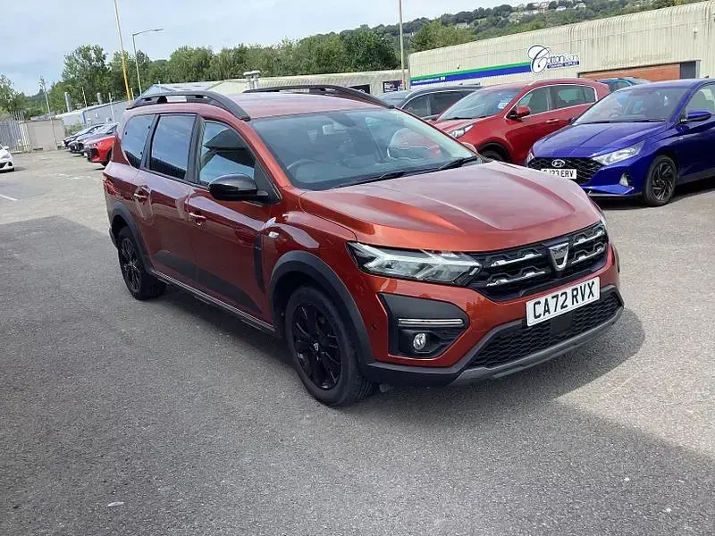 Used Dacia Jogger Extreme 110 HP (80 kW) 2022 Brown MPV