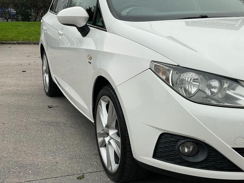 Used Seat Ibiza ST Sport 105 HP (77 kW) 2011 White Estate