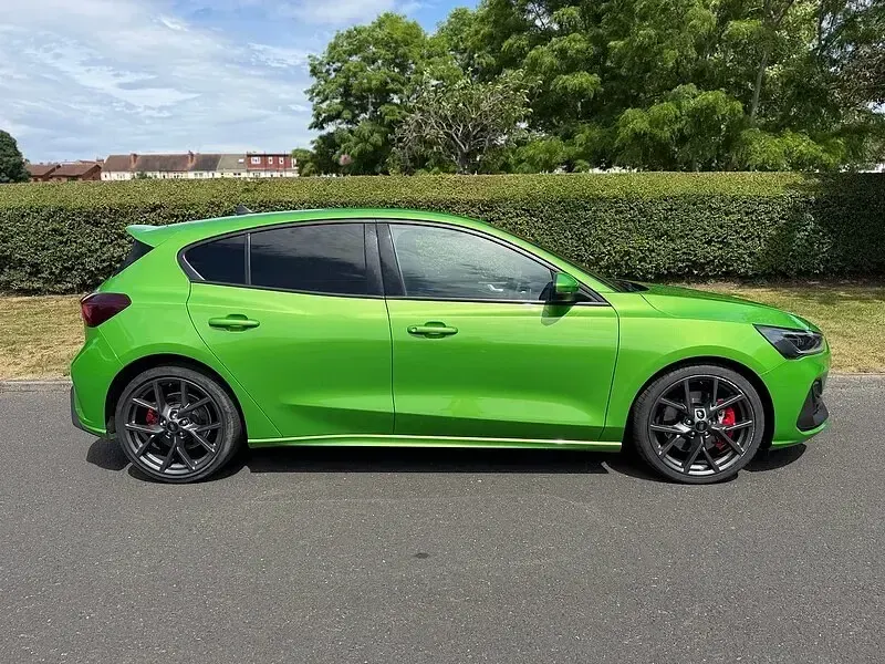 Used Ford Focus ST 2023 Green Hatchback