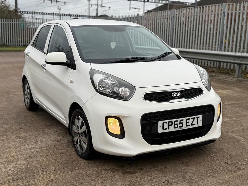 Used Kia Picanto 65 HP (47 kW) 2016 White Hatchback