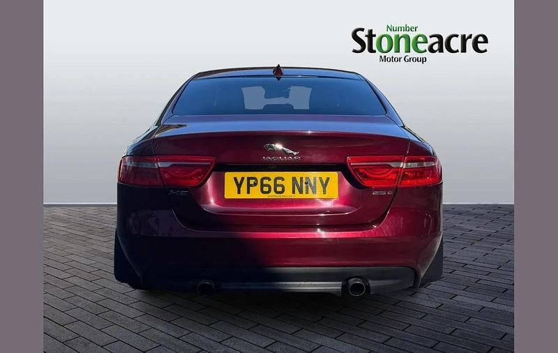 Used Jaguar XE Portfolio 240 HP (176 kW) 2016 Red Sedan
