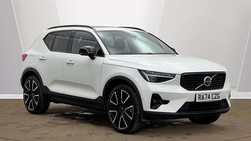 Used Volvo XC40 Ultra 197 HP (144 kW) 2025 White SUV