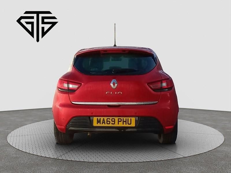 Used Renault Clio IV Iconic 90 HP (66 kW) 2019 Red Hatchback