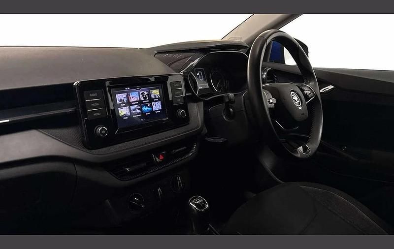 Used Skoda Fabia Comfort 79 HP (58 kW) 2022 Energy blue Hatchback