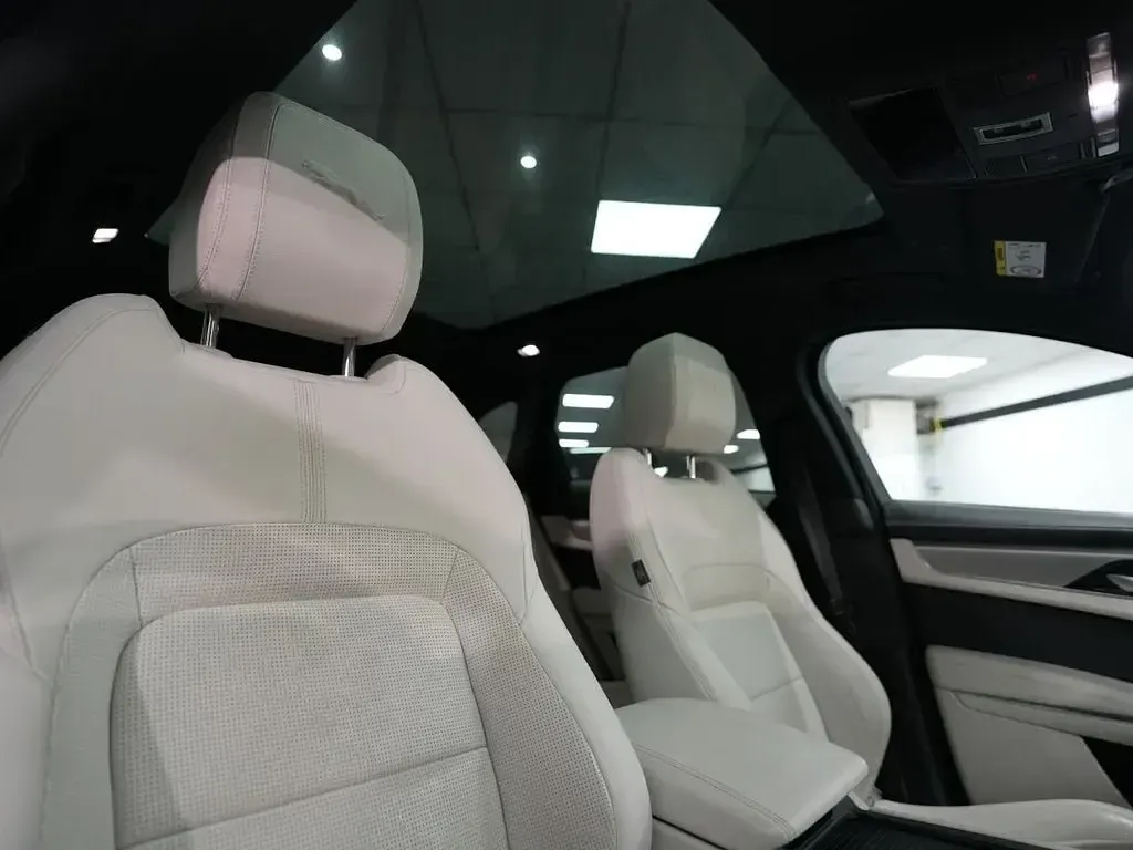 Usado Jaguar F-Pace R-Dynamic 2023 Cinzento SUV