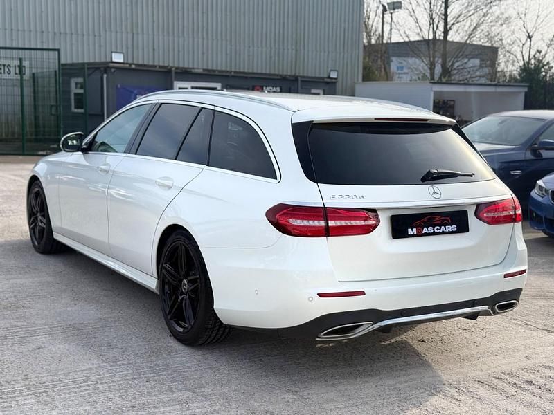 Used Mercedes E220 AMG line 194 HP (142 kW) 2018 White Estate