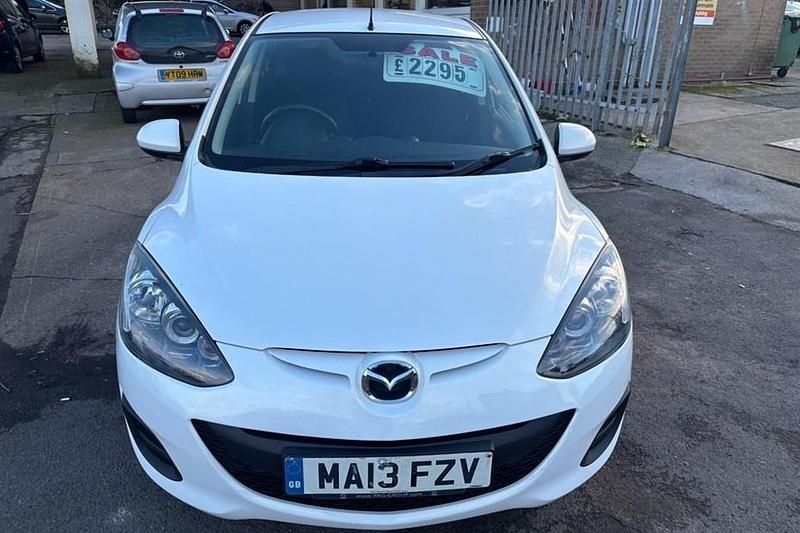 White Used 2013 Mazda 2 Hatchback | £2,295 (Good price) - Image 1/1