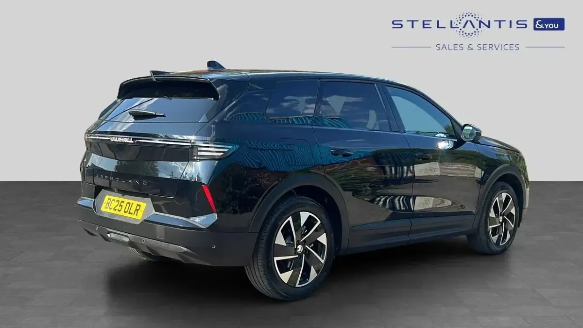Used Vauxhall Grandland X GSe 143 HP (105 kW) 2025 Black SUV