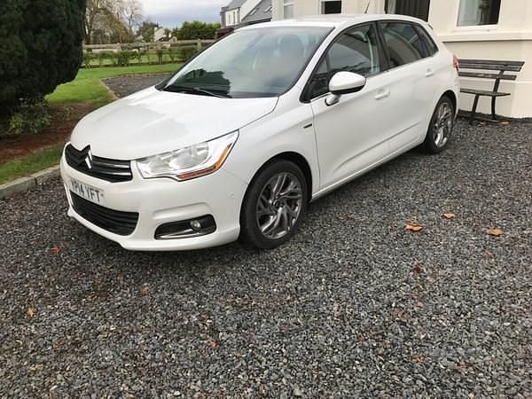 Used Citroën C4 Exclusive 2014 White Hatchback