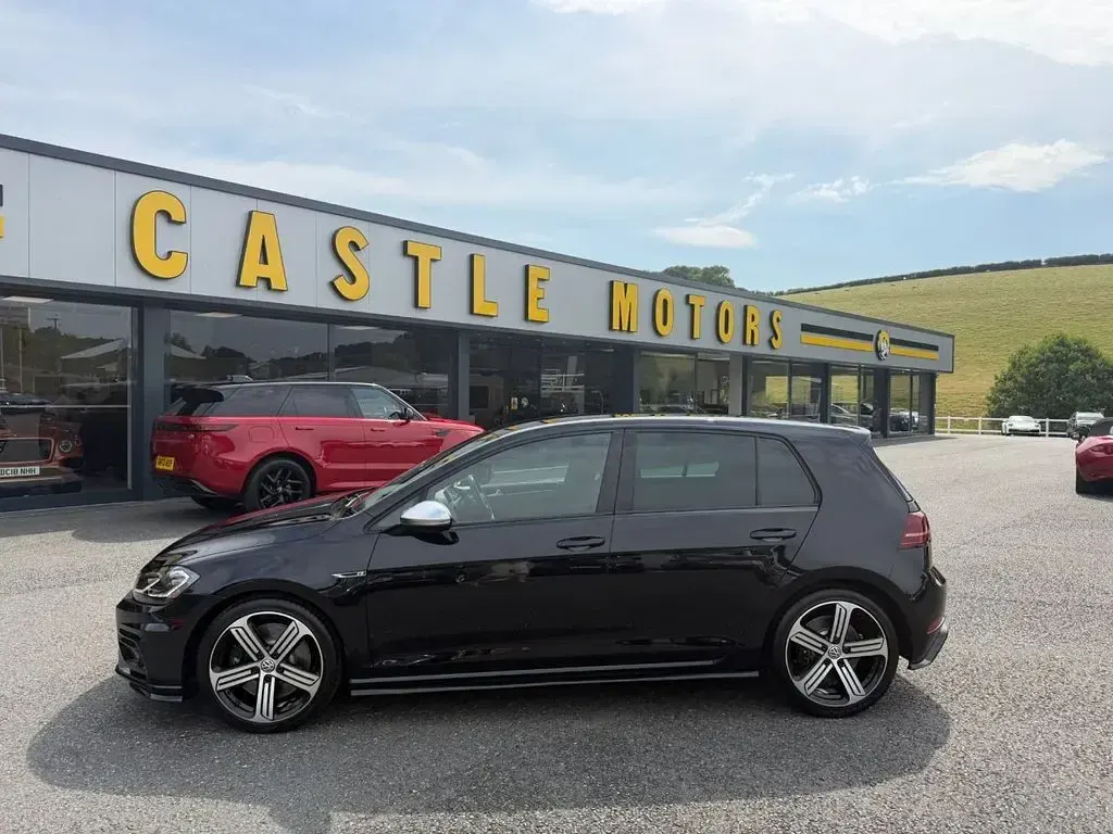 Used VW Golf VII R 300 HP (220 kW) 2020 Black Hatchback