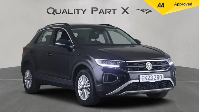Black Used 2023 VW T-Roc Life SUV | £17,150 (Good price) - Image 1/4