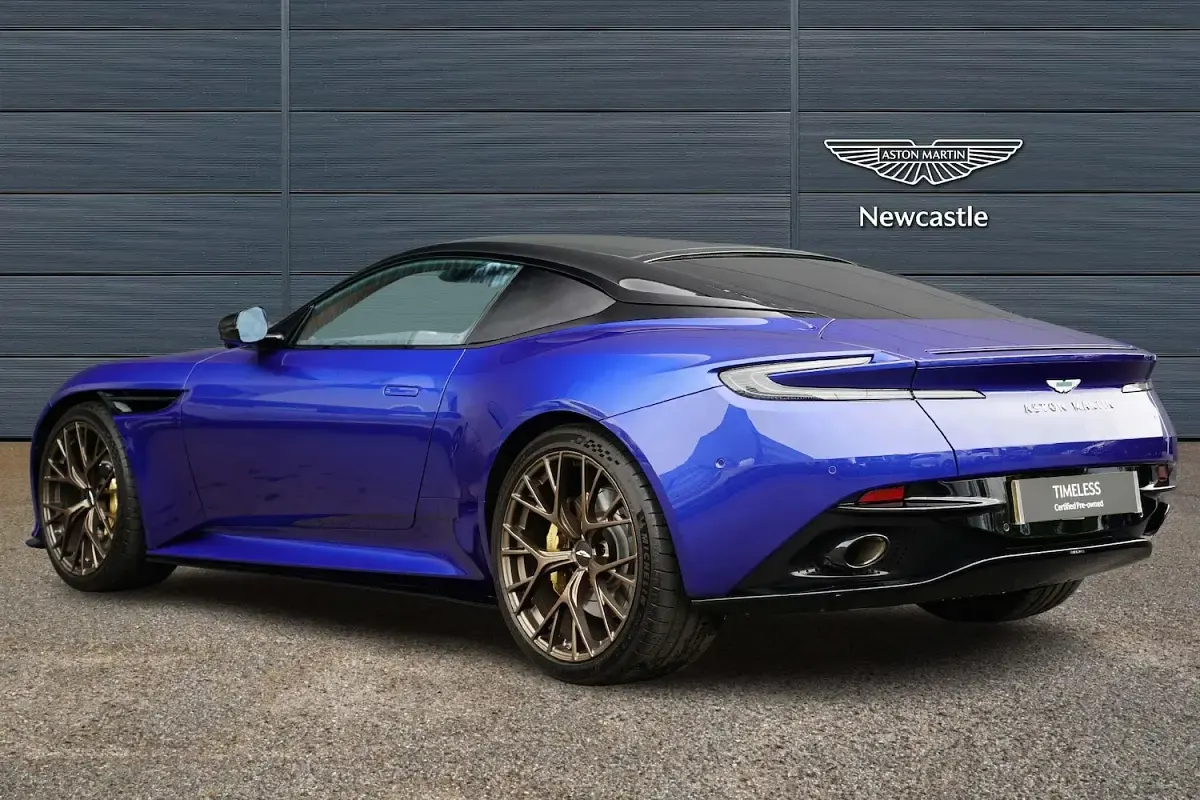 Used Aston Martin V8 680 HP (500 kW) 2026 Blue Coupe