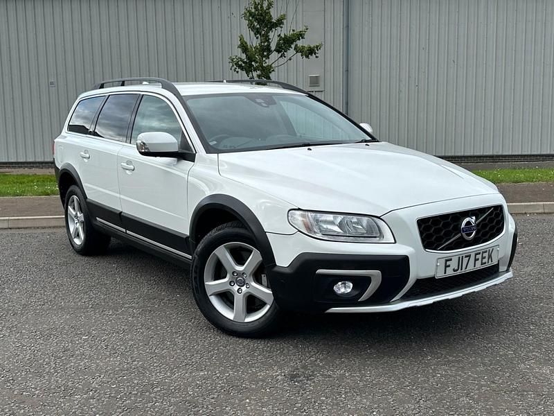 White Used 2017 Volvo XC70 SUV | £14,995 (Good price) - Image 1/4