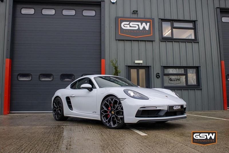 Used Porsche 718 Cayman 365 HP (268 kW) 2019 White Coupe