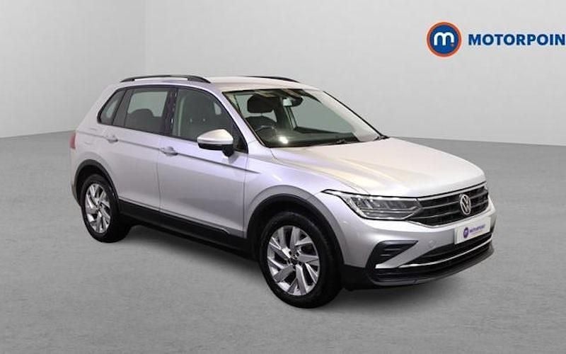 Used 2023 VW Tiguan Life SUV | £19,599 (Good price) - Image 1/4