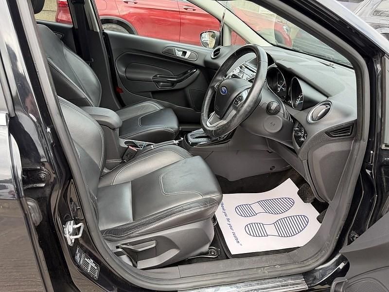 Used Ford Fiesta Titanium X 100 HP (73 kW) 2014 Black Hatchback