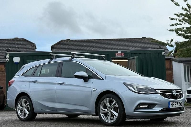 Silver Used 2017 Vauxhall Astra SRi Estate | £5,450 (Fair price) - Image 1/1