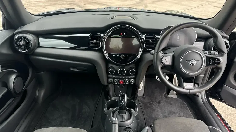 Used Mini Cooper Hatch 136 HP (100 kW) 2022 Black Hatchback