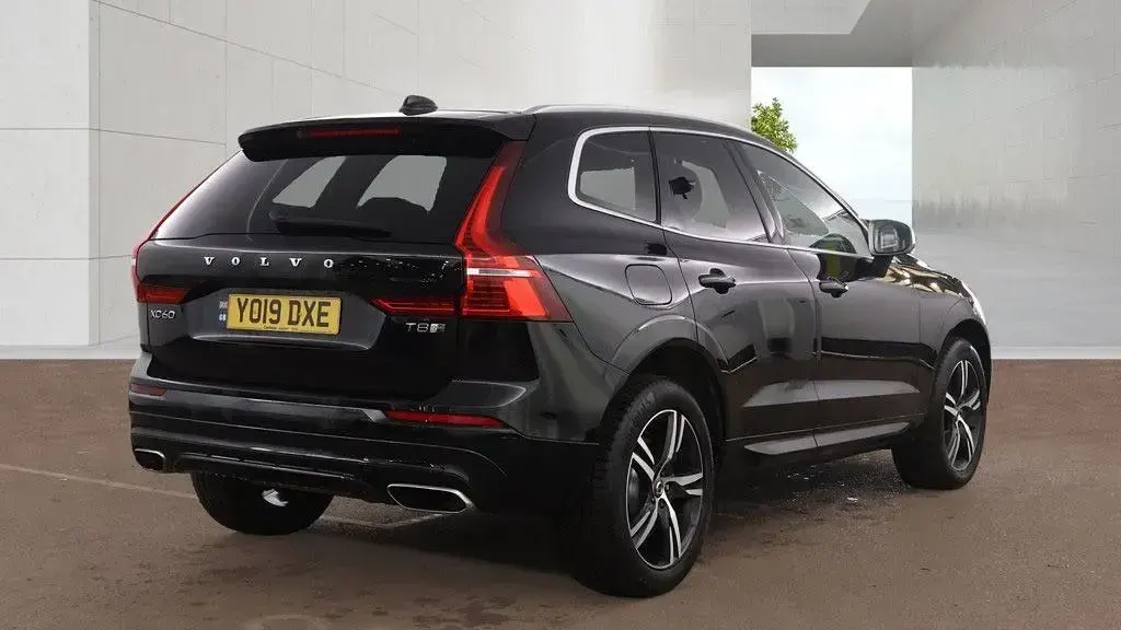 Usado Volvo XC60 R-Design 390 CV (286 kW) 2019 Negro SUV