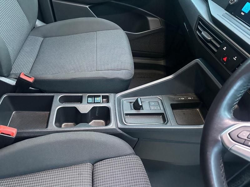 Used VW Caddy Maxi 122 HP (89 kW) 2021 White MPV