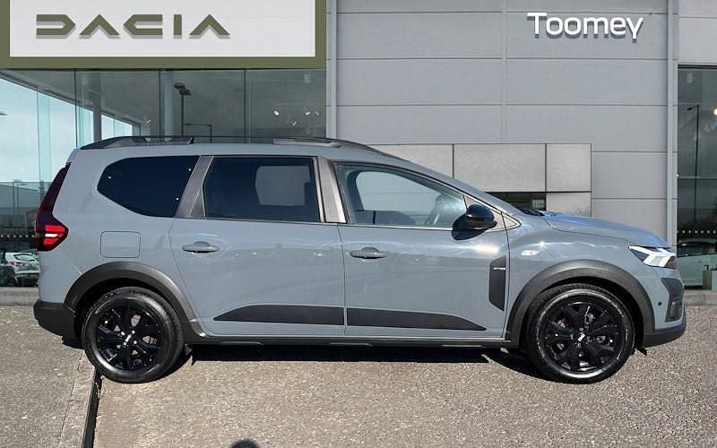 Used Dacia Jogger Extreme 110 HP (80 kW) 2023 Grey MPV