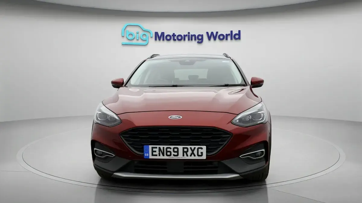 Used Ford Focus Active X 150 HP (110 kW) 2020 Red Estate