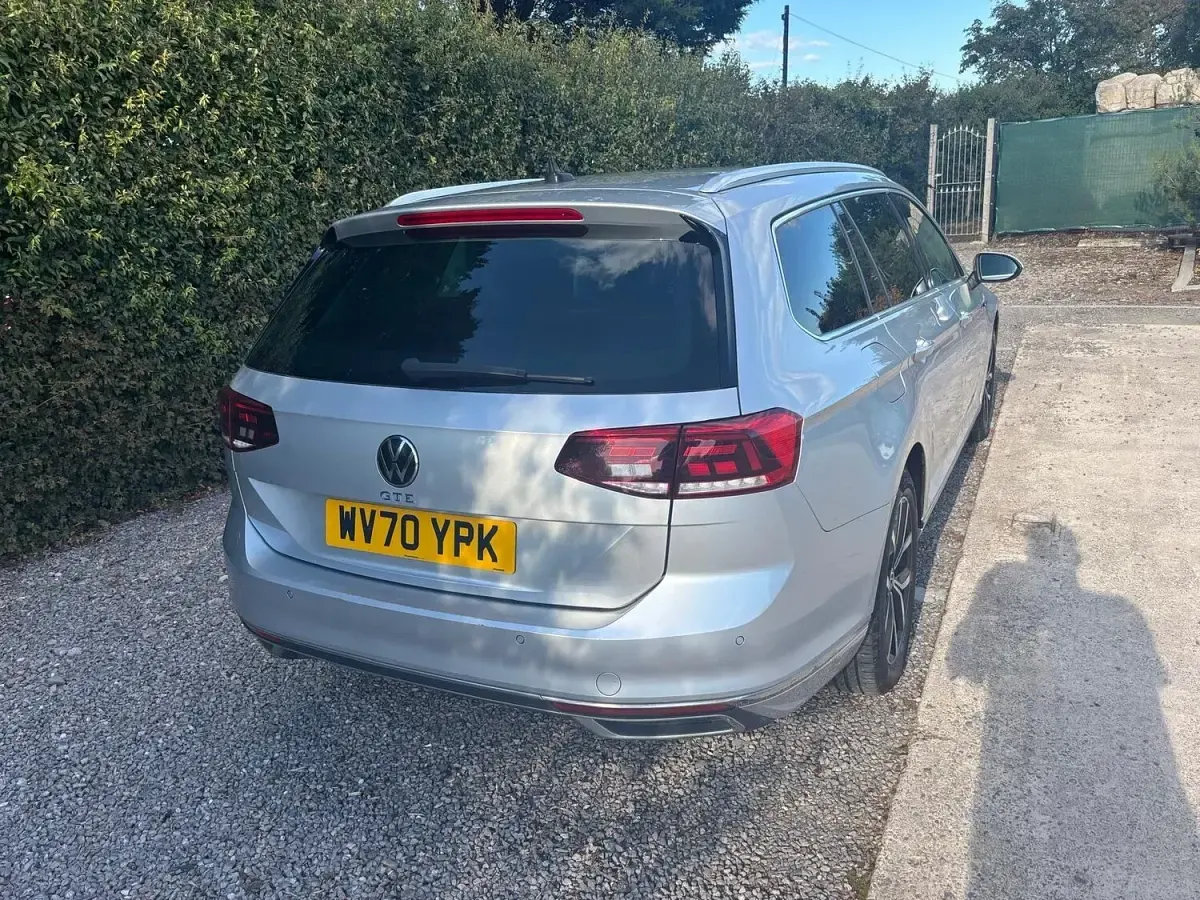 Used VW Passat GTE 218 HP (160 kW) 2020 Silver Estate