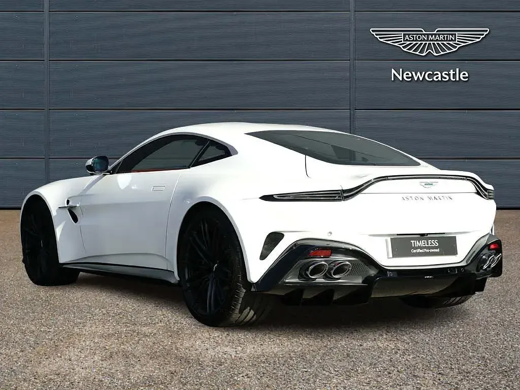New Aston Martin V8 Vantage 665 HP (489 kW) 2025 White Hatchback