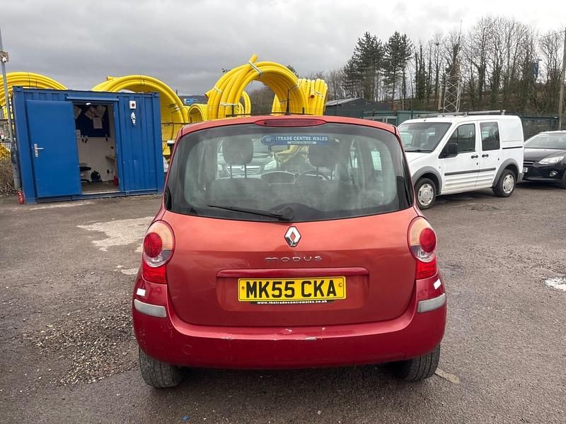 Used Renault Modus Dynamique 2005 Red MPV