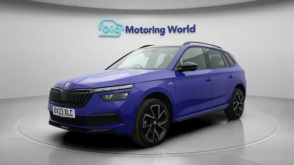 Usado Skoda Kamiq Monte Carlo 110 HP (80 kW) 2023 Azul SUV