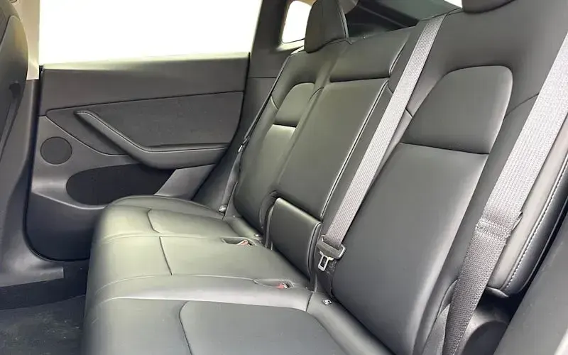 Used Tesla Model Y Long Range AWD 286 kW (389 HP) 2025 SUV