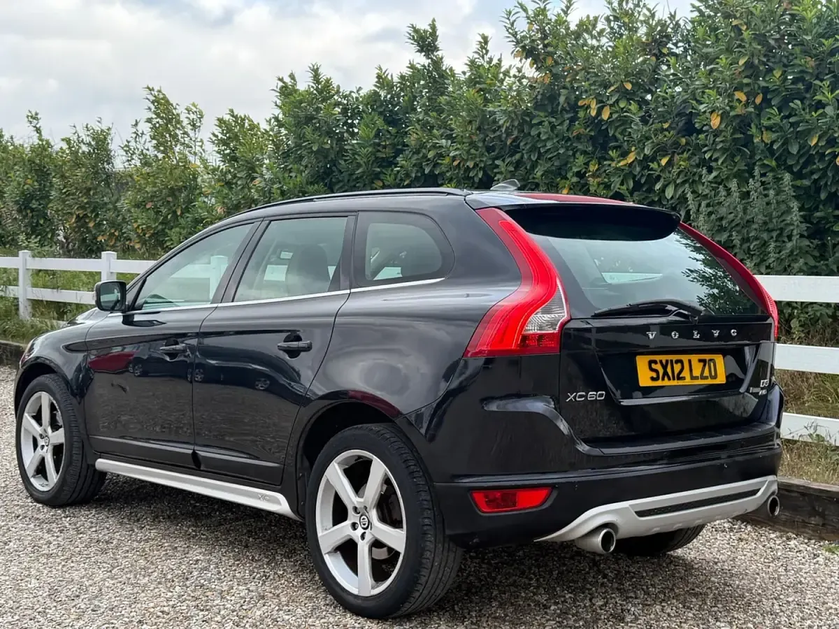 Used Volvo XC60 R-Design 2012 Black SUV