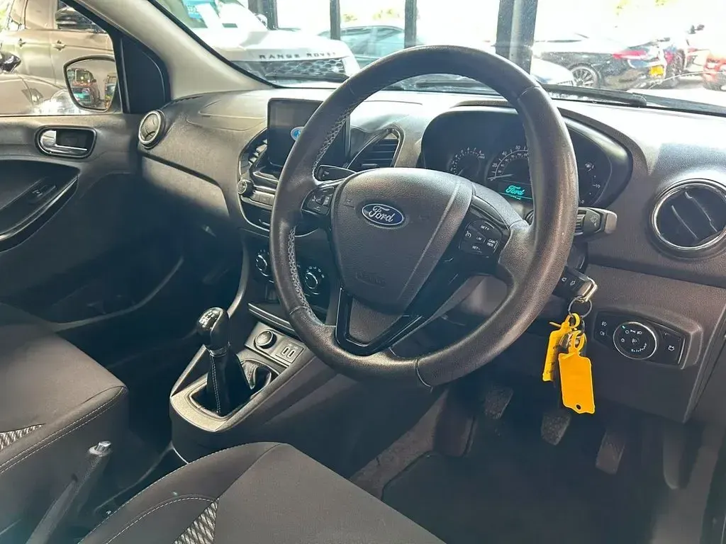 Used Ford Ka Plus Zetec 85 HP (62 kW) 2018 Black Hatchback