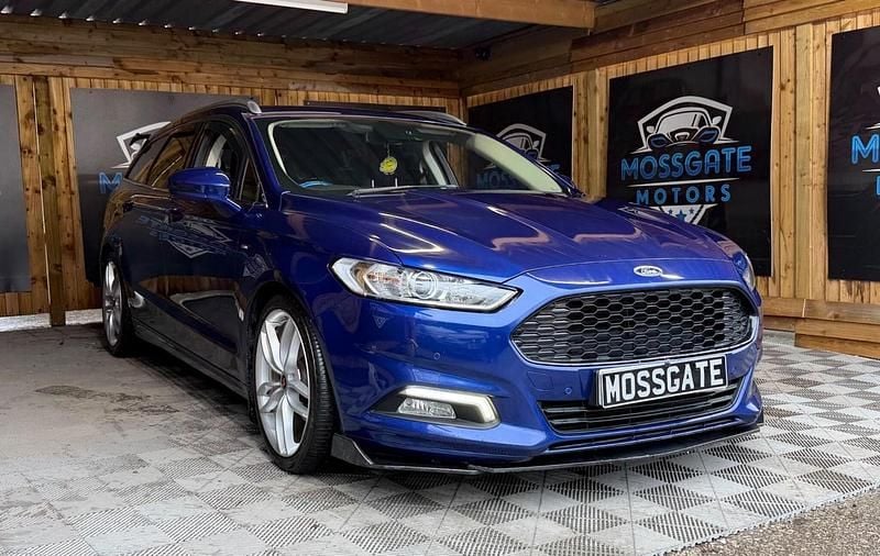 Used Ford Mondeo Zetec 120 HP (88 kW) 2018 Blue Estate