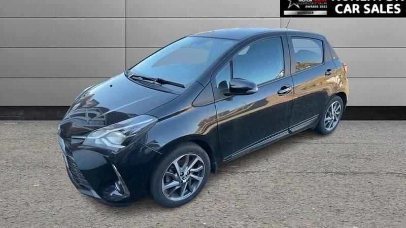 Used Toyota Yaris 111 HP (81 kW) 2020 Black Hatchback