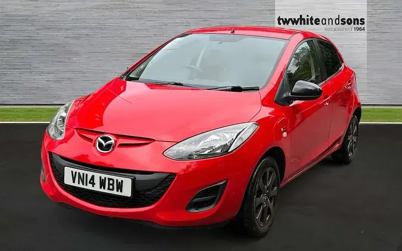 Used Mazda 2 Edition 75 HP (55 kW) 2014 Hatchback