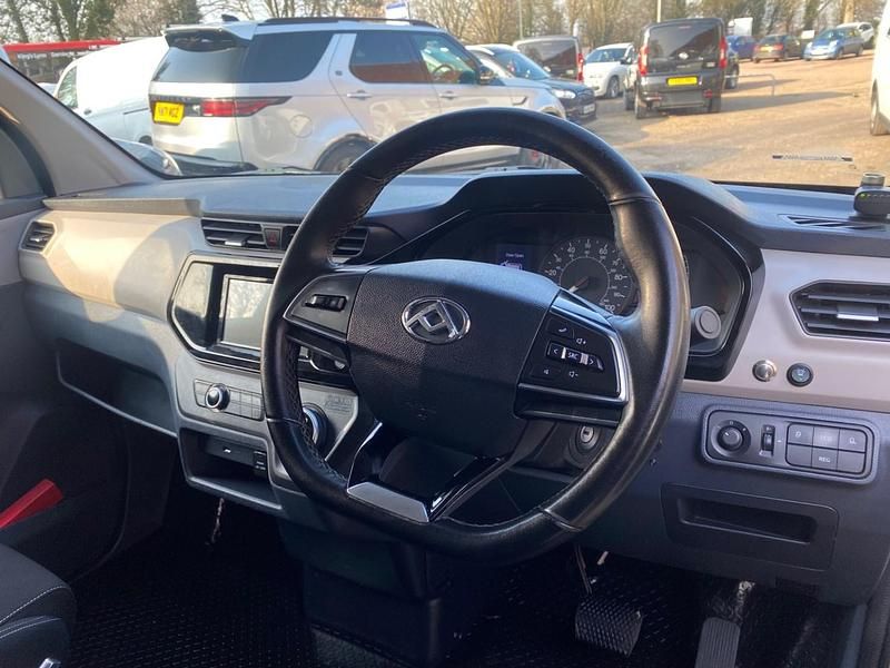 Used Maxus eDeliver 3 89 kW (122 HP) 2024 White Van