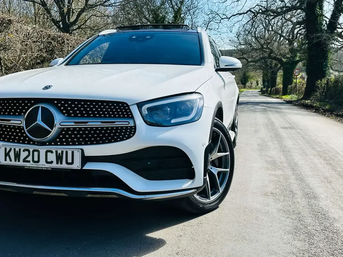 Used Mercedes GLC300 AMG Line Premium Plus 245 HP (180 kW) 2020 White SUV