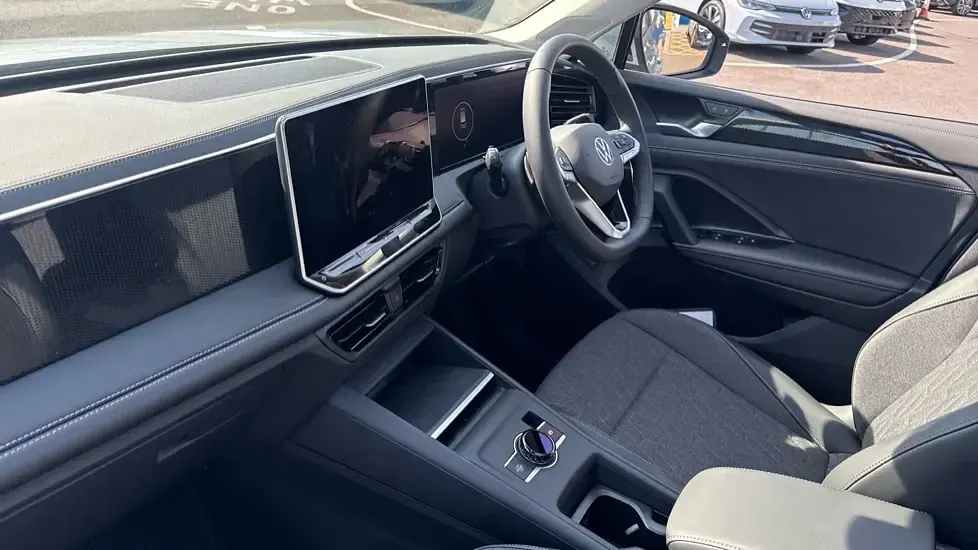 New VW Tiguan Match 130 HP (95 kW) 2026 Metallic  oyster silver SUV