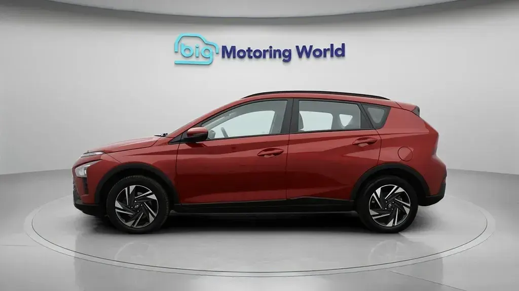 Begagnad Hyundai Bayon SE 100 HK (73 kW) 2023 Röd SUV