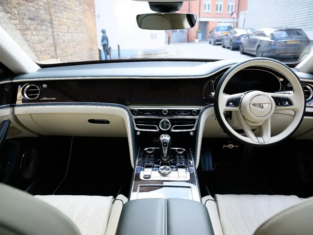 New Bentley Flying Spur 2026 Cumbrian green Sedan
