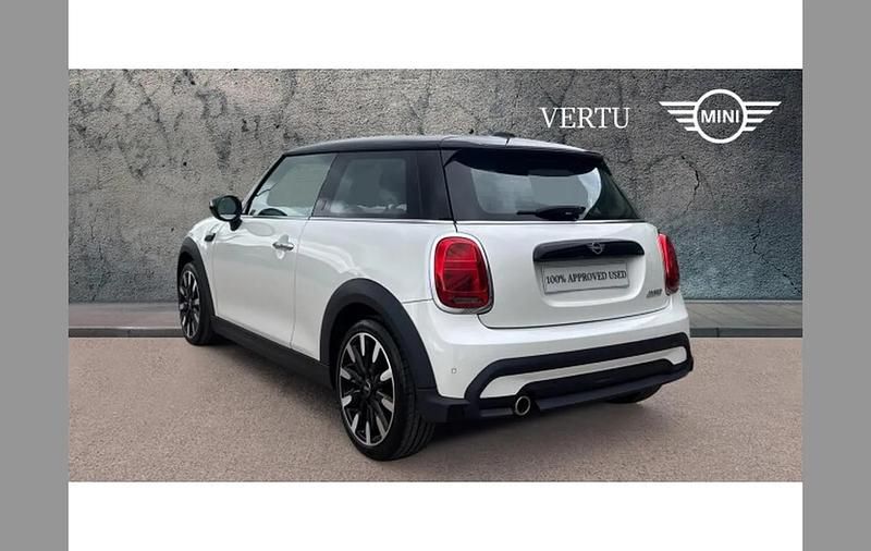 Used Mini Cooper Exclusive 136 HP (100 kW) 2023 White Hatchback