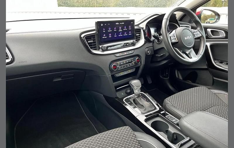 Used Kia XCeed 138 HP (101 kW) 2024 Red SUV