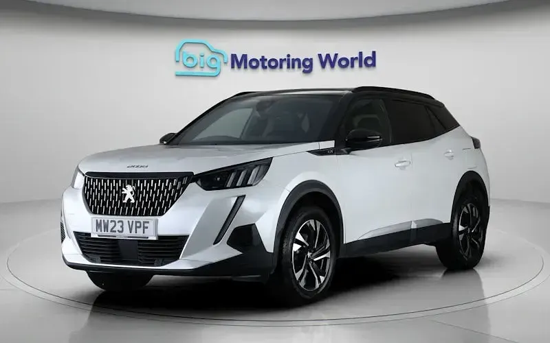 Used Peugeot 2008 GT 131 HP (96 kW) 2023 White SUV