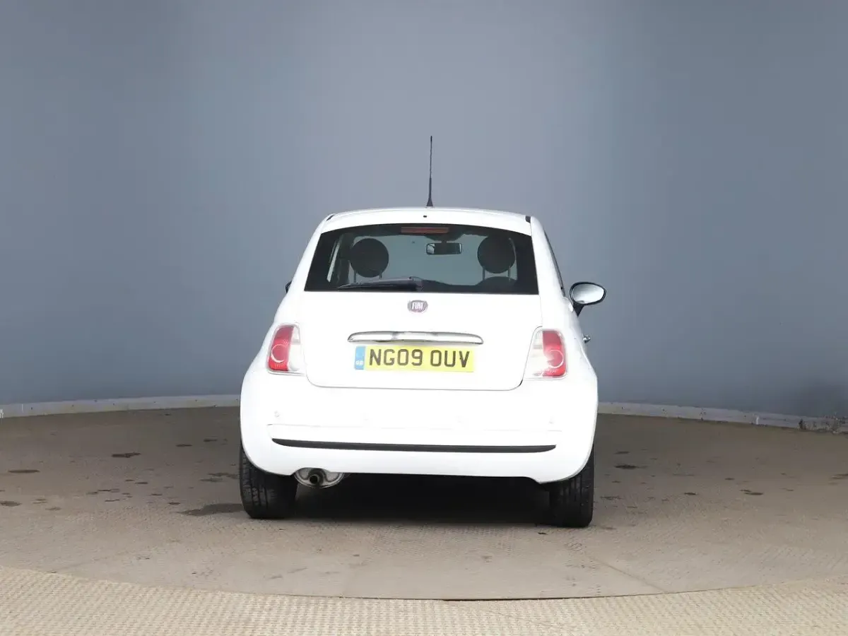Begagnad Fiat 500 Pop 69 HK (50 kW) 2009 Vit Cab
