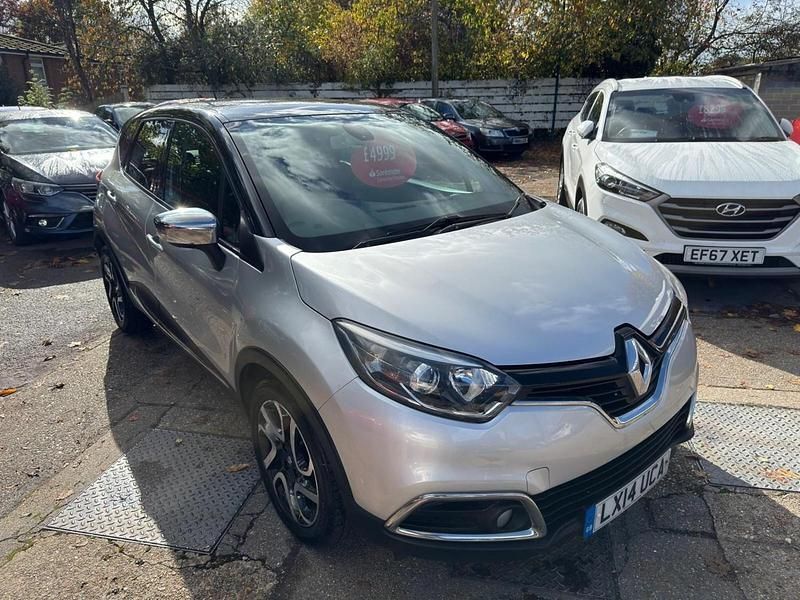 Used Renault Captur Dynamique 90 HP (66 kW) 2014 Silver/black SUV