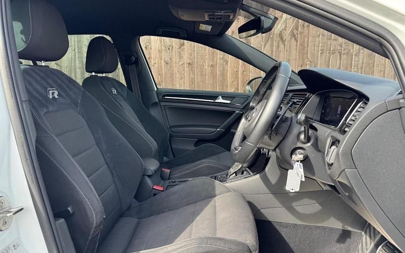 Used VW Golf VII R 310 HP (228 kW) 2018 Estate